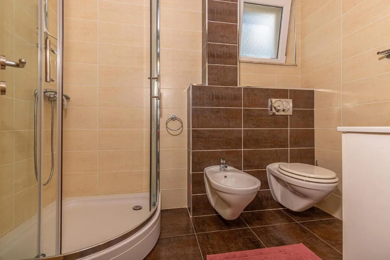 Apartments In Crikvenica 41205