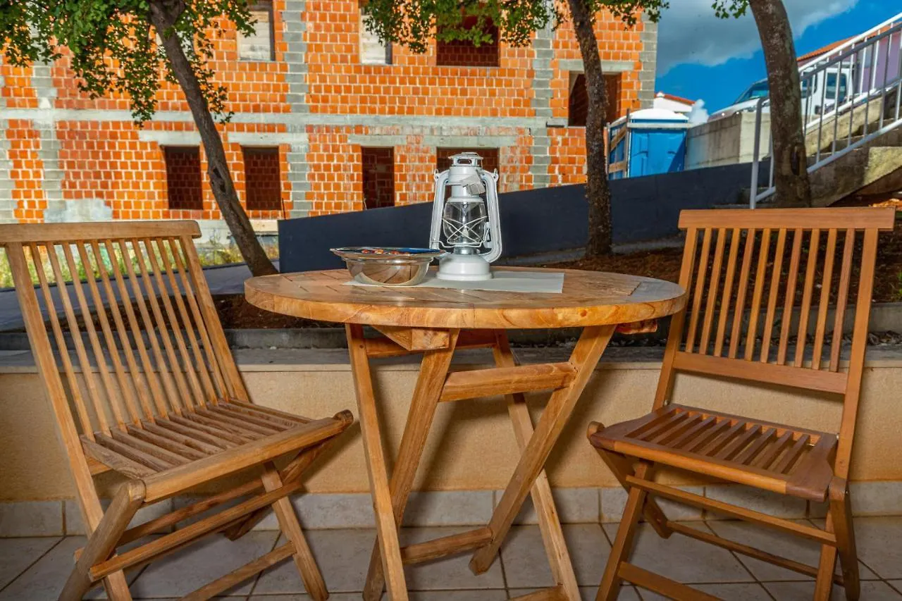 Apartments In Crikvenica 41205